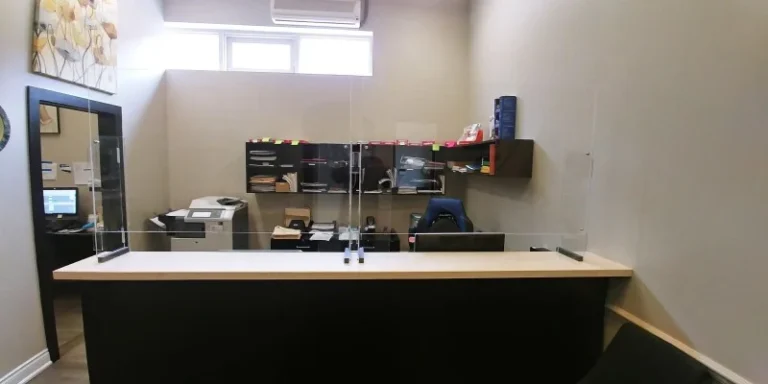 Sneeze-Guard-Protection